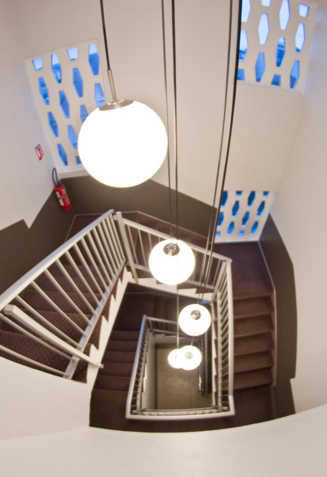The Originals City, Hotel Dau Ly, Lyon Est Bron Bagian luar foto