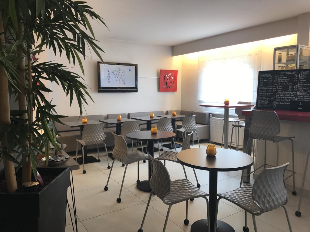 The Originals City, Hotel Dau Ly, Lyon Est Bron Bagian luar foto