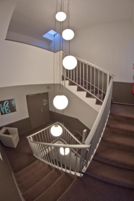 The Originals City, Hotel Dau Ly, Lyon Est Bron Bagian luar foto