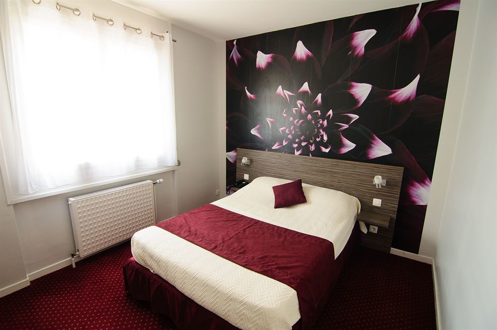 The Originals City, Hotel Dau Ly, Lyon Est Bron Bagian luar foto